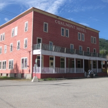 41 For 104, the Coalmont Hotel doesn't look that bad